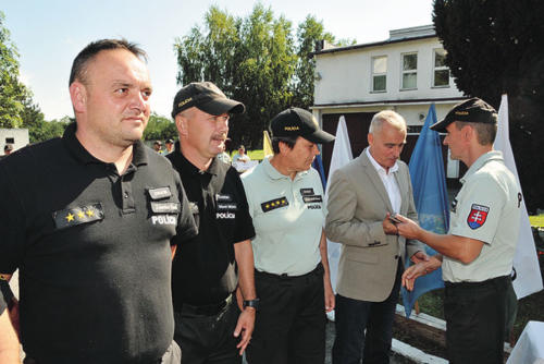 Riaditeľ odboru kynológie a hipológie Prezídia Policajného zboru, plk. Mgr. Bc. Branislav DIĎÁK, osobitne ocenil náročnú prácu figurantov, objektivitu zboru rozhodcov delegovaných na tohtoročné majstrovstvá a prínos plk. v. v. RNDr. Vladimíra ĎURIŠINA pre slovenskú policajnú kynológiu a udelil im pamätnú plaketu tohtoročných majstrovstiev.